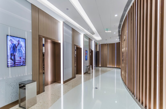 Tren Elevator di Tahun 2025 Lebih Cerdas, Aman, dan Ramah Lingkungan