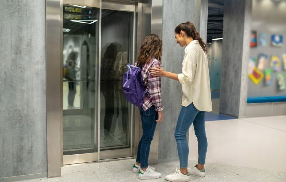 Elevator Rumah Jadi Tren Gaya Hidup Modern di 2025